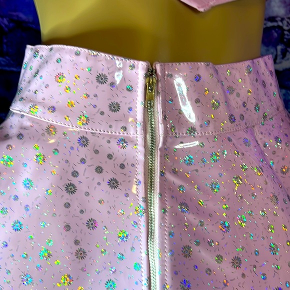 New Pink Vinyl Rave skirt - Picture 6 of 6